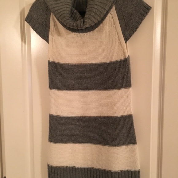 Super Cozy Knit Style Sleeveless Sweater or Dress - Picture 3 of 8
